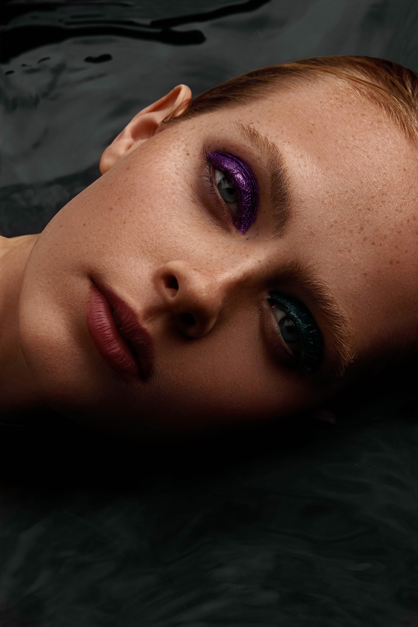 Gréanne Carty - Make up artist and hairstylist, Fotograaf Karin van Berkel, Model Emily Verleun - grazia december 2020